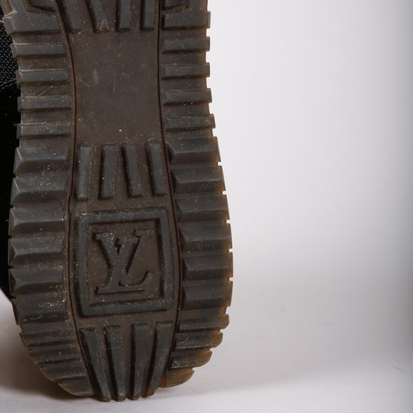 Louis Vuitton Black and Gold Women's Sneakers - Picture 5 of 10